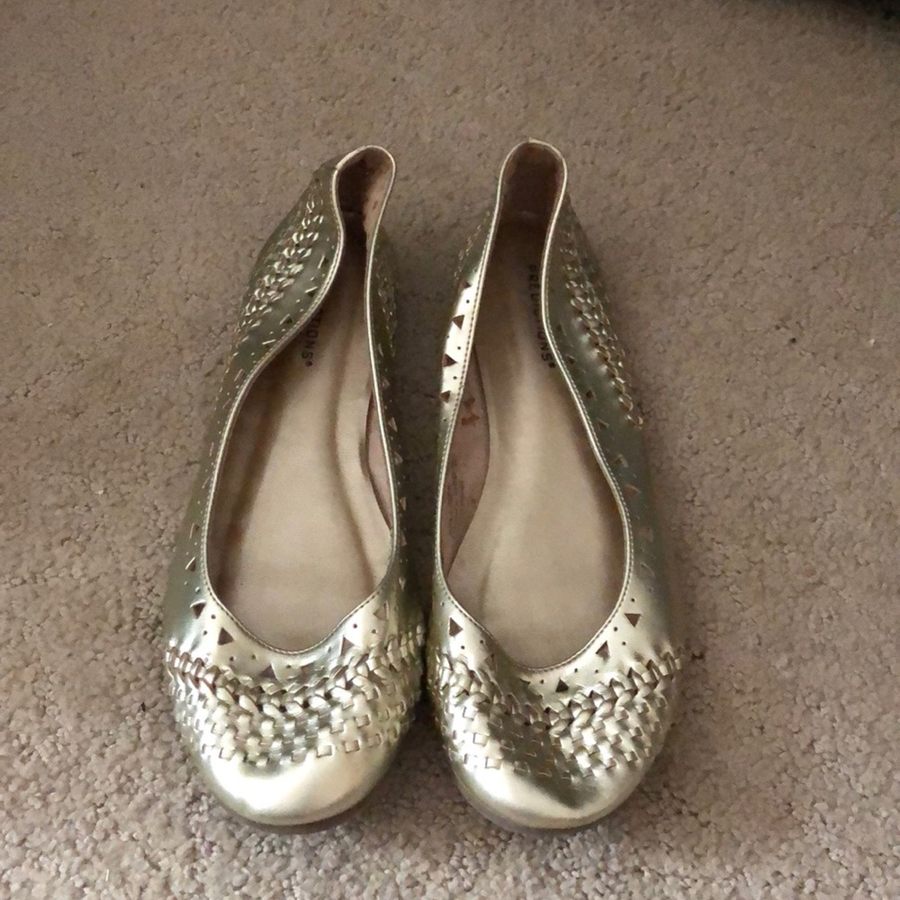 GOLD FLATS